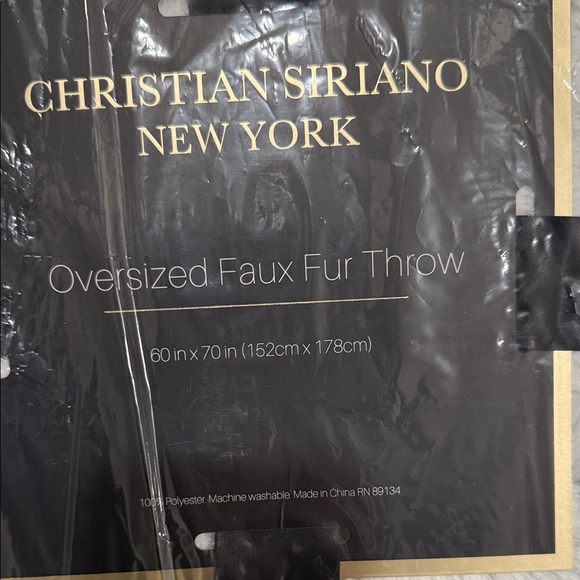 Christian Siriano Soft Gray Faux Fur Throw in Gift Box New - Picture 6 of 8